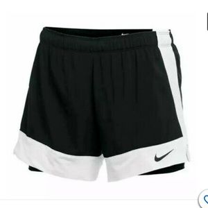 Nike’s 2-in-1 Flex training short